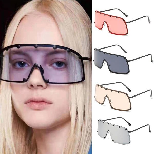 sunglasses punk metal rivet trendy oversized frame colorful one-piece windproof gafas de sol a prueba viento, White;black
sunglasses punk metal rivet trendy oversized frame colorful one-piece windproof gafas de sol a prueba viento, White;black