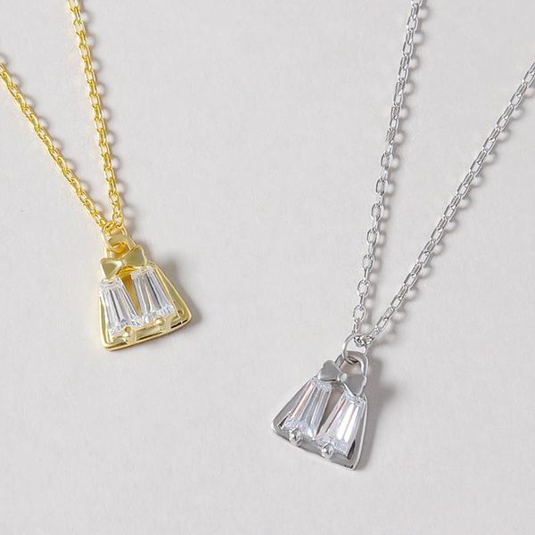 chains zircon necklace jewelry handbag fashion female sterling silver s925 clavicle creative trend
chains zircon necklace jewelry handbag fashion female sterling silver s925 clavicle creative trend