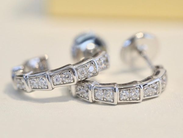 stud exquisite bling shining crystal circle earring for women wedding party engagement jewelry, Golden;silver
stud exquisite bling shining crystal circle earring for women wedding party engagement jewelry, Golden;silver