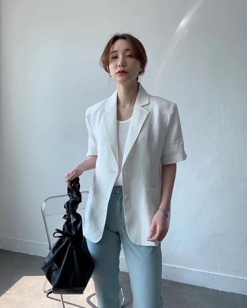 women's suits & blazers korean cotton linen casual short blazer jackets women loose coat solid vintage elegant outwear chic 2021, White;black
women's suits & blazers korean cotton linen casual short blazer jackets women loose coat solid vintage elegant outwear chic 2021, White;black