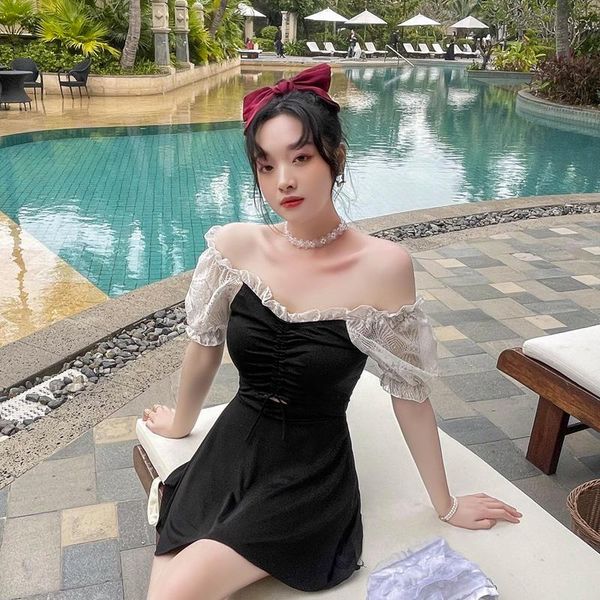 one-piece suits 2021 korean high cut one piece swimsuit women long sleeve swimwear female bather bathing suit swimskirt
one-piece suits 2021 korean high cut one piece swimsuit women long sleeve swimwear female bather bathing suit swimskirt