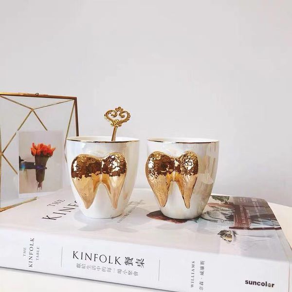 mugs luxury ceramic cup with angel wings handle gold plated creative coffee milk drink tea mug for lover 1pc zm821
mugs luxury ceramic cup with angel wings handle gold plated creative coffee milk drink tea mug for lover 1pc zm821
