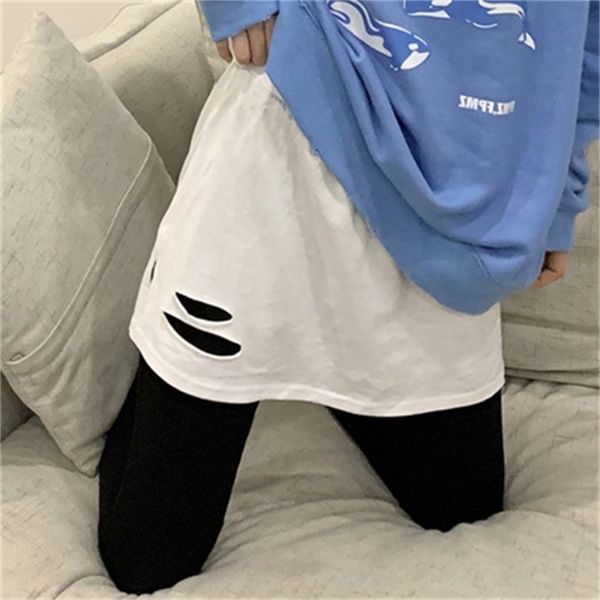 skirt in winter with sweater, buttock curtain, sweater, underlay artifact, underlay, student skirt with white hem, White;black
skirt in winter with sweater, buttock curtain, sweater, underlay artifact, underlay, student skirt with white hem, White;black