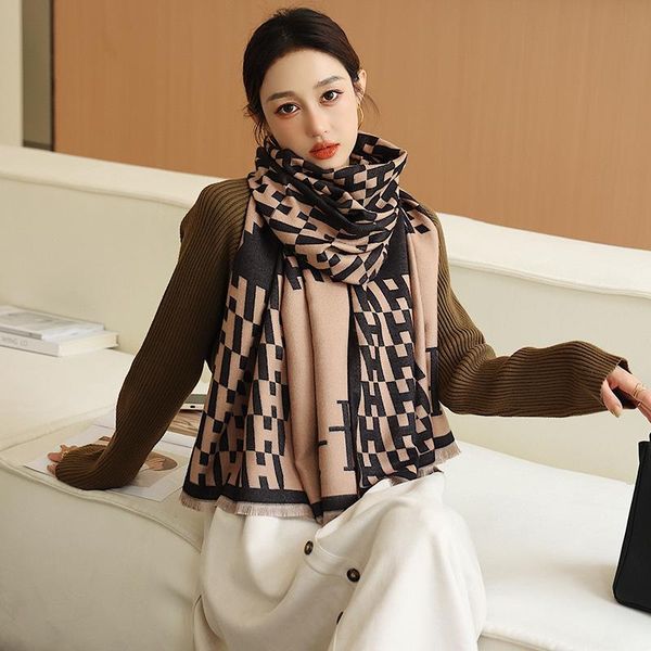scarves 2021 letters autumn/winter cashmere scarf women's thick luxury design, Blue;gray
scarves 2021 letters autumn/winter cashmere scarf women's thick luxury design, Blue;gray