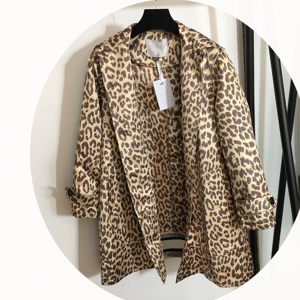 baroque leopard women trench coats fashion long sleeve brand windbreakers outdoor windproof lady luxury coat, Tan;black
baroque leopard women trench coats fashion long sleeve brand windbreakers outdoor windproof lady luxury coat, Tan;black