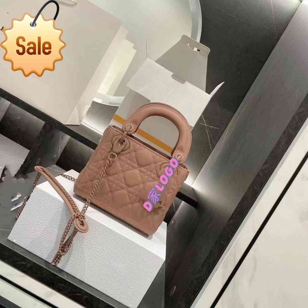 d home matte 2021 fashion princess bag new net red versatile one shoulder messenger handbag
d home matte 2021 fashion princess bag new net red versatile one shoulder messenger handbag