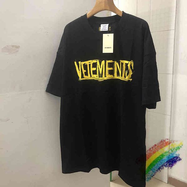 yellow graffiti letters oversize vetements t shirt men women 1:1 quality world tour city coordinates tees t-shirts, White;black
yellow graffiti letters oversize vetements t shirt men women 1:1 quality world tour city coordinates tees t-shirts, White;black