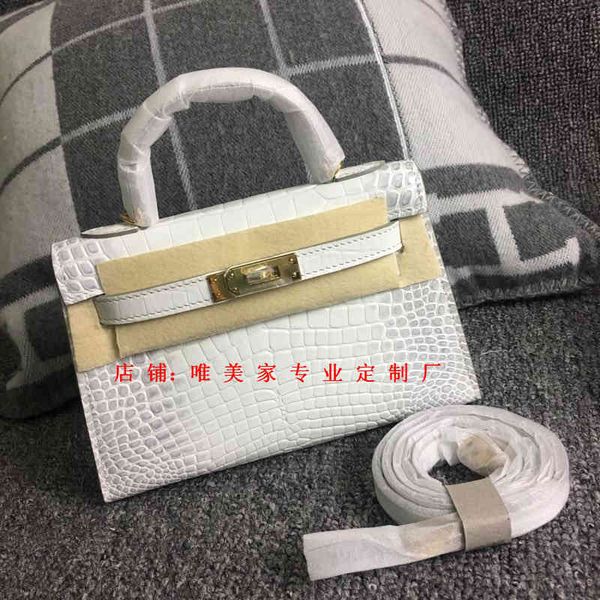 new h-home handbags single-shoulder diagonal bag mini half-hand stitched crocodile grain xcex
new h-home handbags single-shoulder diagonal bag mini half-hand stitched crocodile grain xcex