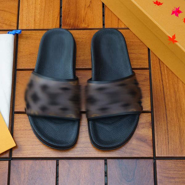 2021 slipper designer slide summer sandals fashion men beach indoor flat flip flops leather luxurys shoes mens slippers with box size 39-45, Black
2021 slipper designer slide summer sandals fashion men beach indoor flat flip flops leather luxurys shoes mens slippers with box size 39-45, Black