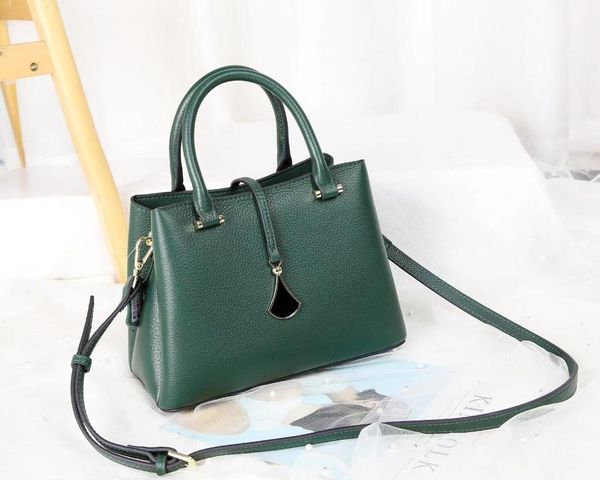 fashion women's bag head layer leather simple one shoulder slant handbag luxury texture bags
fashion women's bag head layer leather simple one shoulder slant handbag luxury texture bags
