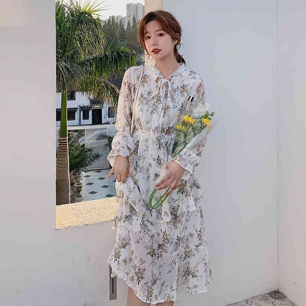women chiffon dress vintage floral print long sleeve ruffles a-line elastic waist female boho vestidos spring summer 210423, Black;gray
women chiffon dress vintage floral print long sleeve ruffles a-line elastic waist female boho vestidos spring summer 210423, Black;gray