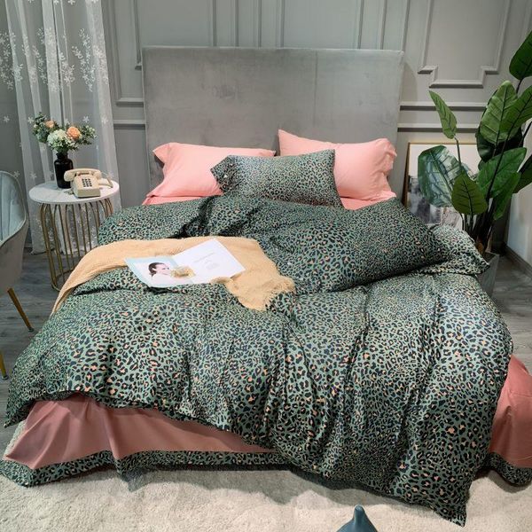 green tropical leaves duvet cover set egyptian cotton leopard print bedding bed sheet comforter king size 4pcs sets
green tropical leaves duvet cover set egyptian cotton leopard print bedding bed sheet comforter king size 4pcs sets