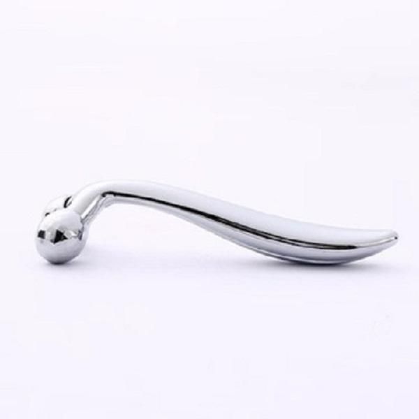 face massager fashion facial skin care 3d thin small v face beauty tool roller lifting double chin firming devices 30 pcs a lot super qualit
face massager fashion facial skin care 3d thin small v face beauty tool roller lifting double chin firming devices 30 pcs a lot super qualit