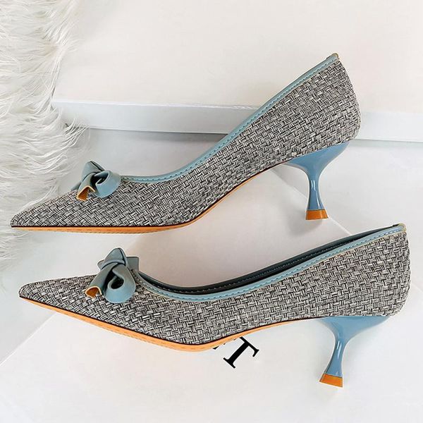 dress shoes 2021 summer women 6cm high heels pumps weave butterfly knots yellow kitten low designer luxury lady, Black
dress shoes 2021 summer women 6cm high heels pumps weave butterfly knots yellow kitten low designer luxury lady, Black