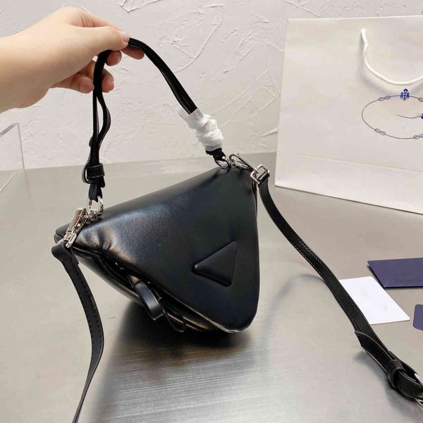 70% factory store 2021 european triangle bag mini one shoulder portable diagonal zero wallet cloud bag
70% factory store 2021 european triangle bag mini one shoulder portable diagonal zero wallet cloud bag