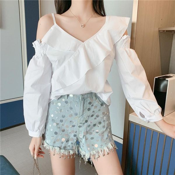 women's blouses & shirts lace summer female chic blouse 2021 hollow princess white long sleeve v-neck short design loose woman clothes
women's blouses & shirts lace summer female chic blouse 2021 hollow princess white long sleeve v-neck short design loose woman clothes
