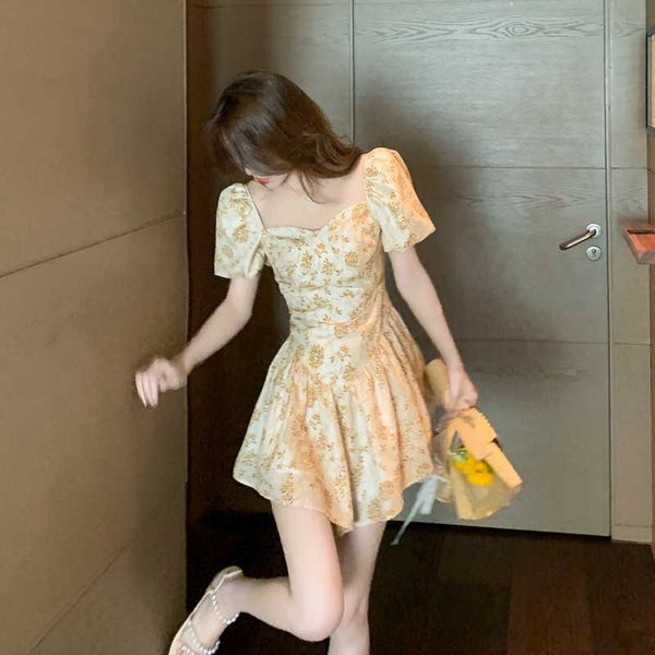 summer 2021 small print color matching lantern sleeve high waist slim floral short drs, Black
summer 2021 small print color matching lantern sleeve high waist slim floral short drs, Black