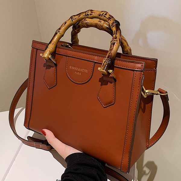 evening bags vintage totes with bamboo handle 2021 winter quality pu leather women's designer handbag shoulder messenger bag
evening bags vintage totes with bamboo handle 2021 winter quality pu leather women's designer handbag shoulder messenger bag