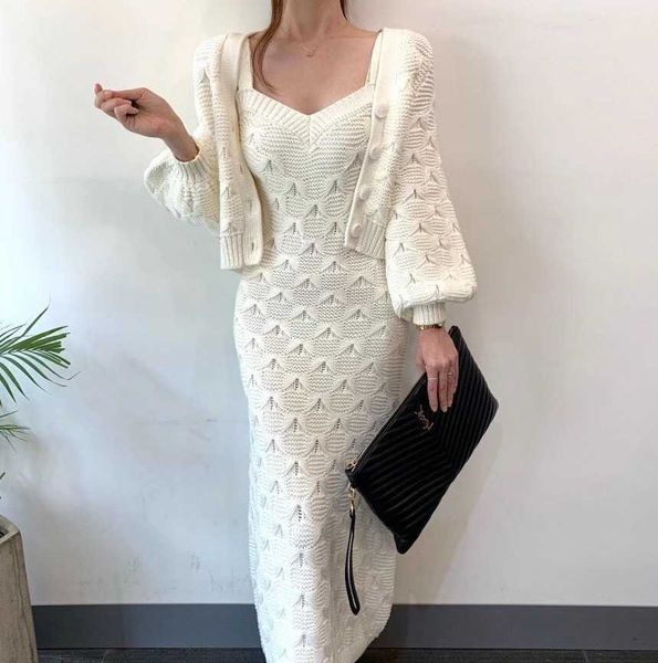 2 piece set korea women jacquard knitted single-breasted lantern sleeve short sweater coat + spaghetti strap dress suit 210526, White
2 piece set korea women jacquard knitted single-breasted lantern sleeve short sweater coat + spaghetti strap dress suit 210526, White