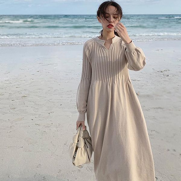 casual dresses 2021 autumn winter retro french girl chic knitting pleated dress women v-neck lantern sleeve sweater black basic mori, Black;gray
casual dresses 2021 autumn winter retro french girl chic knitting pleated dress women v-neck lantern sleeve sweater black basic mori, Black;gray