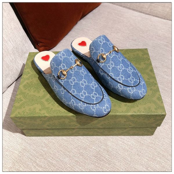 2021 personality and fashion trend luxury designer women slippers flat shoes with real leather leisure designer shoes size 35-40, Black
2021 personality and fashion trend luxury designer women slippers flat shoes with real leather leisure designer shoes size 35-40, Black