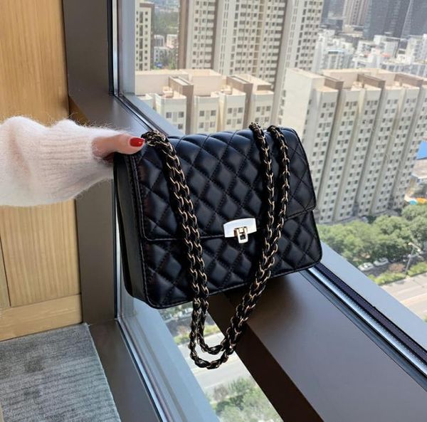 women's bags 2021 spring/summer shoulder messenger bag europe and america lingge chain fashion large capacity handbag
women's bags 2021 spring/summer shoulder messenger bag europe and america lingge chain fashion large capacity handbag
