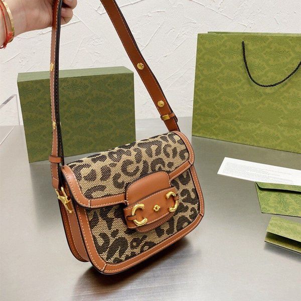 fashion brand saddle crossbody bag genuine leather luxury bags evening party business the first choice different styles size exquisite packa
fashion brand saddle crossbody bag genuine leather luxury bags evening party business the first choice different styles size exquisite packa