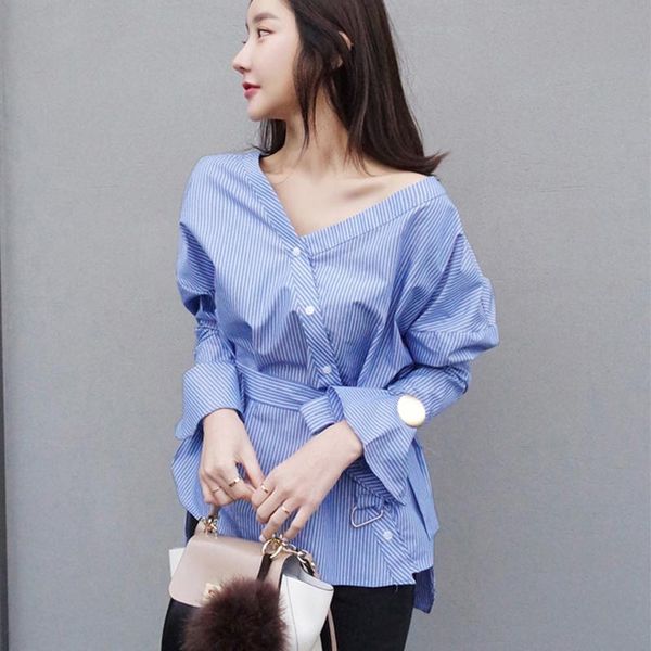 women's blouses & shirts elegant women blouse striped printed and 2021 v-neck trumpet sleeve shirt, White
women's blouses & shirts elegant women blouse striped printed and 2021 v-neck trumpet sleeve shirt, White