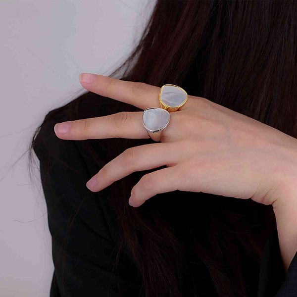 ring celi french air cooled light wind shell mother minority chaozhou heavy 925 silver female
ring celi french air cooled light wind shell mother minority chaozhou heavy 925 silver female