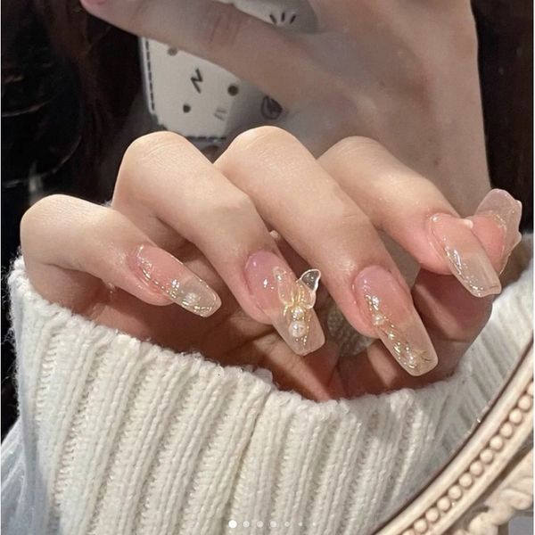 manicure of tiktok ins. the nail is removable., Red;gold 
manicure of tiktok ins. the nail is removable., Red;gold