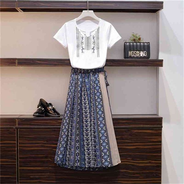 women t-shirt midi skirt sets elegant ladies short sleeve + floral patchwork pleated women's retro 2 piece set suit 210429, White
women t-shirt midi skirt sets elegant ladies short sleeve + floral patchwork pleated women's retro 2 piece set suit 210429, White