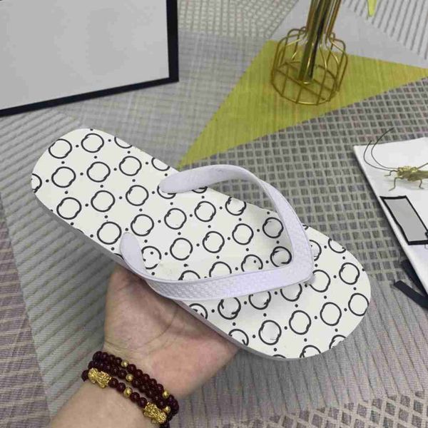 2021 men flip flops slippers fashion summer cool flat beach sandals shoes r women slides with box size 38-45, Black
2021 men flip flops slippers fashion summer cool flat beach sandals shoes r women slides with box size 38-45, Black