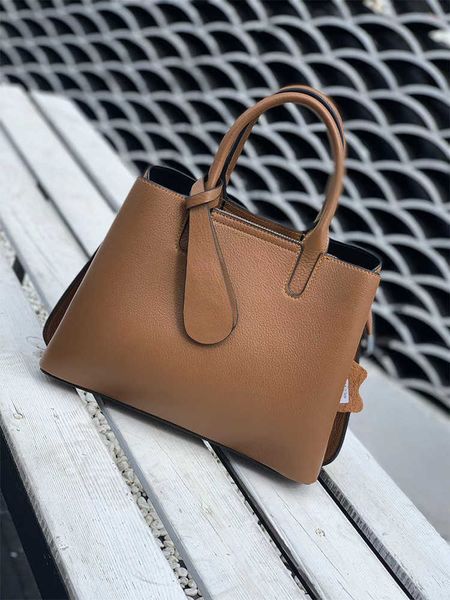 luxury handbags leather 2021 versatile tote bag natural drop hand msenger cowhide shoulder bag women's 81238
luxury handbags leather 2021 versatile tote bag natural drop hand msenger cowhide shoulder bag women's 81238