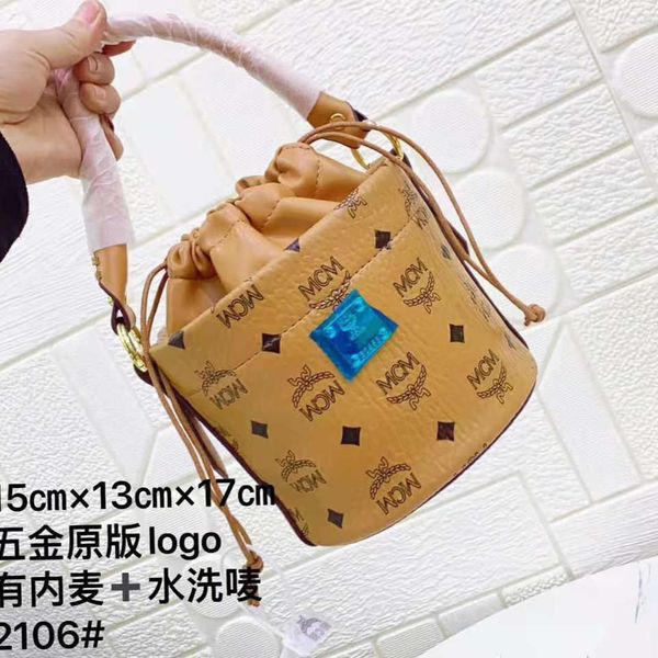 designer luxury bag design bucket female 2021 summer new korean student leisure backpackwg3f women's leather handbag, Red;black
designer luxury bag design bucket female 2021 summer new korean student leisure backpackwg3f women's leather handbag, Red;black