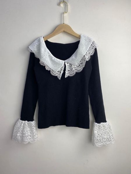 women's sweaters autumn 2021 embroidered collar button stitching knitted sweater top, White;black
women's sweaters autumn 2021 embroidered collar button stitching knitted sweater top, White;black