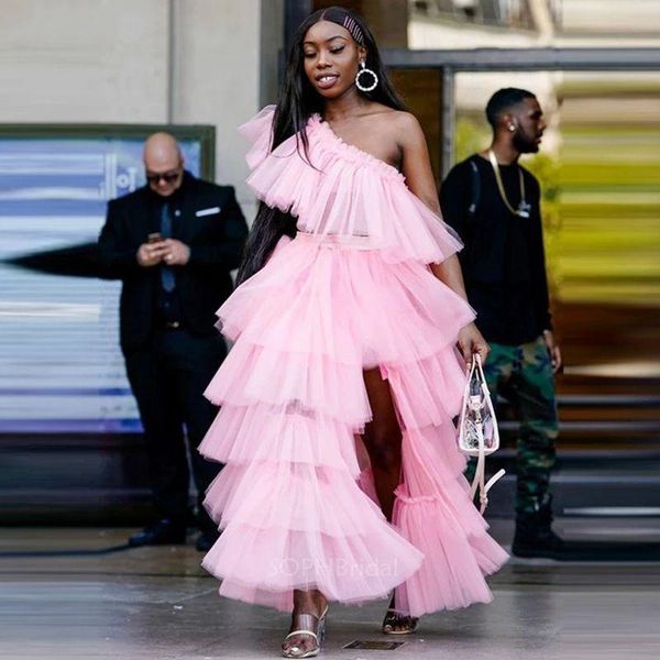 chic one shoulder evening dresses 2 pieces side split party wear pink prom dress tiered tulle cocktail vestidos robe de mariée, Black;red
chic one shoulder evening dresses 2 pieces side split party wear pink prom dress tiered tulle cocktail vestidos robe de mariée, Black;red