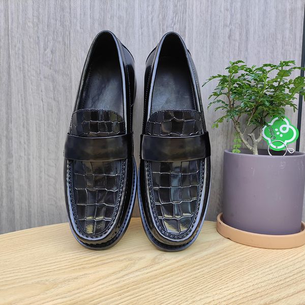 boutique formal shoes, high luxury, big-name men's casual leather shoes, designer, classic crocodile leather, elegant, Black
boutique formal shoes, high luxury, big-name men's casual leather shoes, designer, classic crocodile leather, elegant, Black