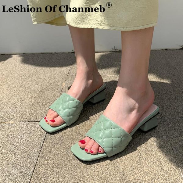 shoes women block medium heel slippers square toe slides female quilted sandals outdoor summer beach big size 12, Black
shoes women block medium heel slippers square toe slides female quilted sandals outdoor summer beach big size 12, Black