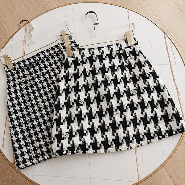 skirts retro houndstooth plaid a-line skirt female high waist all-match bag hip 1022, Black
skirts retro houndstooth plaid a-line skirt female high waist all-match bag hip 1022, Black
