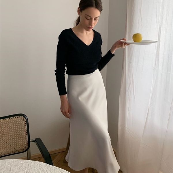 yiyiyouni elegant high waist satin silk skirt women spring solid slim a-line skirt women white party mid-calf skirt lady office 210730, Black
yiyiyouni elegant high waist satin silk skirt women spring solid slim a-line skirt women white party mid-calf skirt lady office 210730, Black