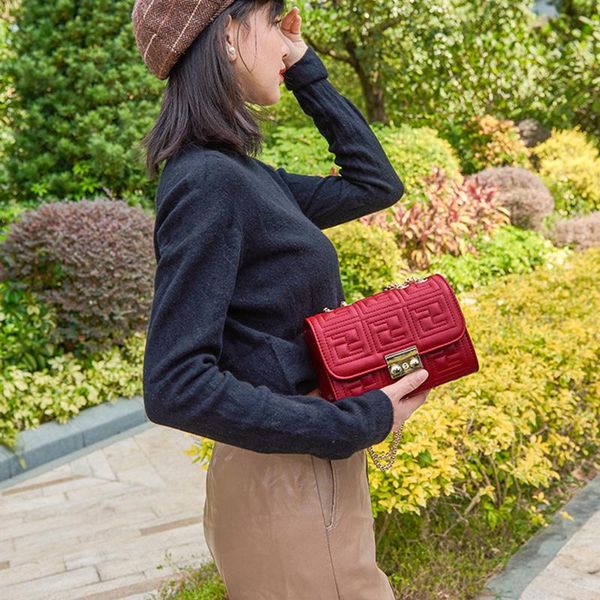 cross body single shoulder messenger ladies bags 2021 fashion solid color simple bag for women versatile beach travel handbags
cross body single shoulder messenger ladies bags 2021 fashion solid color simple bag for women versatile beach travel handbags