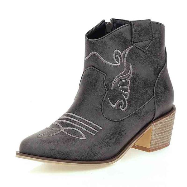 boots plus size women's ankle autumn and winter new embroidery leather mid-tube shoes z0ol, Black
boots plus size women's ankle autumn and winter new embroidery leather mid-tube shoes z0ol, Black