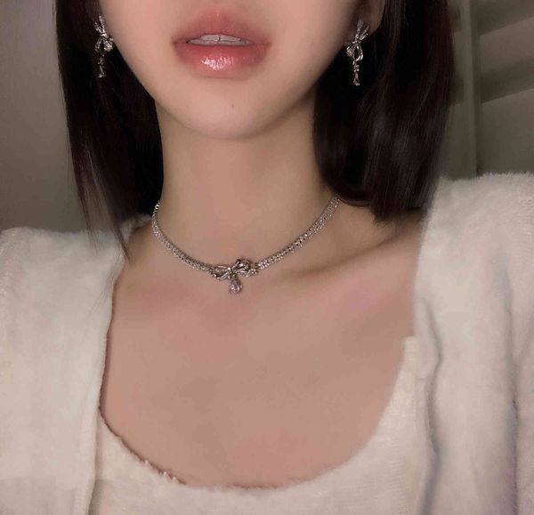 chain women pendants korea dongdamen fashion water drop inlaid diamond bowknot necklace bracelet ring earring set net red temperament, Silver
chain women pendants korea dongdamen fashion water drop inlaid diamond bowknot necklace bracelet ring earring set net red temperament, Silver
