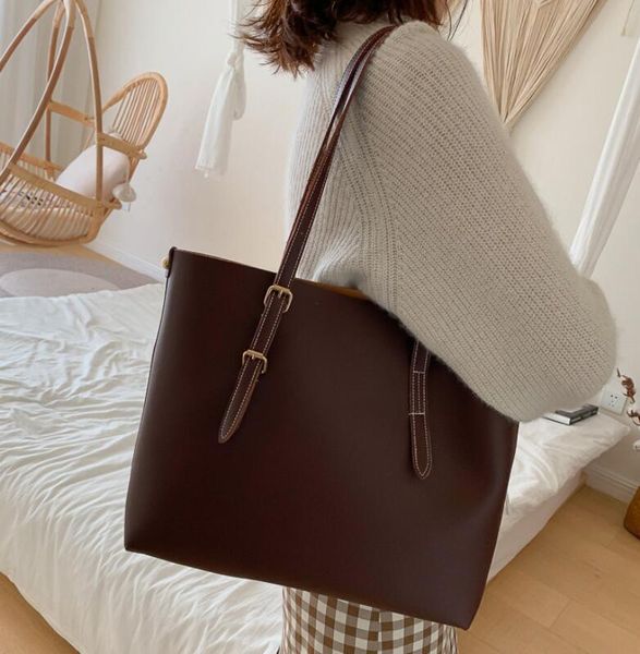 evening bags elegant temperament women pu leather shoulder bag fashion large capacity messenger all-match solid color crossbody
evening bags elegant temperament women pu leather shoulder bag fashion large capacity messenger all-match solid color crossbody