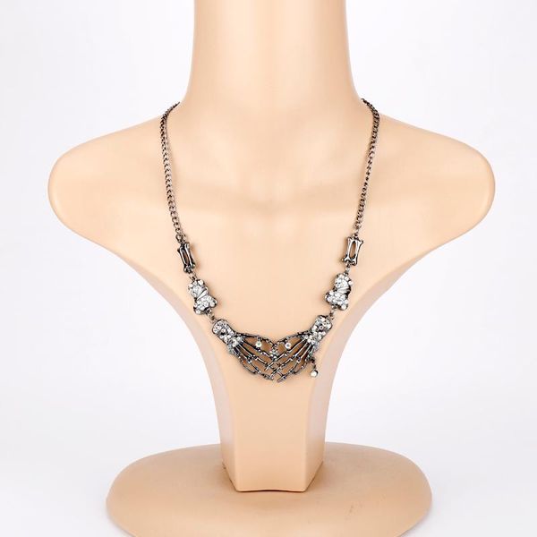 punk pendant necklace for men women skeleton hand claw bone rhinestone necklaces fashion jewelry chain collare steampunk colar, Silver
punk pendant necklace for men women skeleton hand claw bone rhinestone necklaces fashion jewelry chain collare steampunk colar, Silver