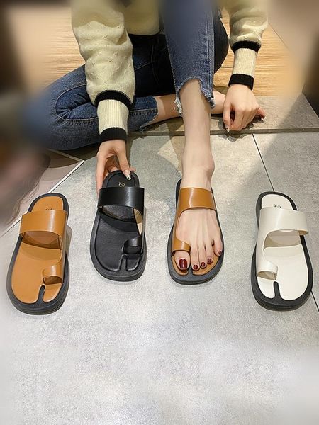 slippers rubber flip flops casual flat shoes female slipers women slides hawaiian luxury summer 2021 fashion basic pu rome, Black
slippers rubber flip flops casual flat shoes female slipers women slides hawaiian luxury summer 2021 fashion basic pu rome, Black