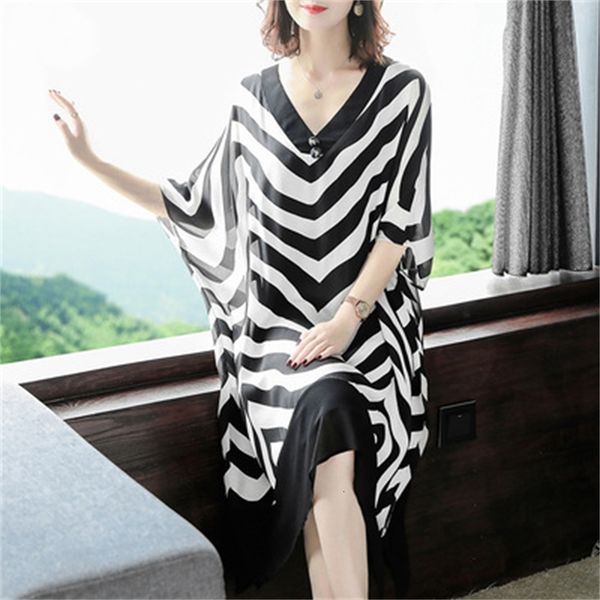 dresses simulation dress loose large silk women's summer 2021 new v-neck long skirt, Black;gray
dresses simulation dress loose large silk women's summer 2021 new v-neck long skirt, Black;gray