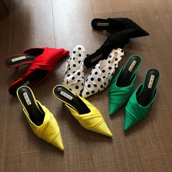 korean's korean version of the tip heel with low wave point cool drag baotou half slippers, Black
korean's korean version of the tip heel with low wave point cool drag baotou half slippers, Black