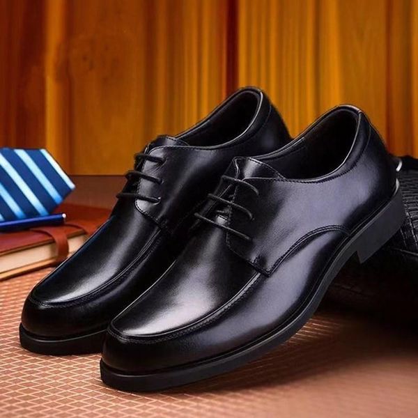 dress shoes men's summer business middle-aged dad casual fashion breathable wearable shoe size38-47, Black
dress shoes men's summer business middle-aged dad casual fashion breathable wearable shoe size38-47, Black