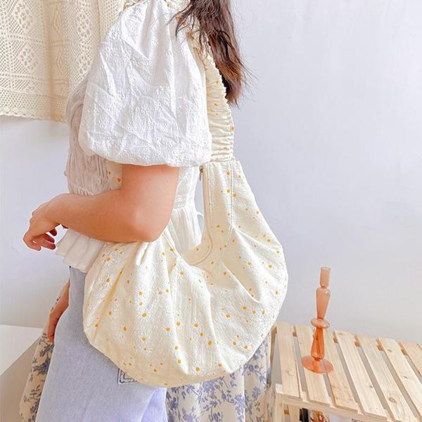 women canvas daisy shoulder bag chic messenger pouch for school students storage bags
women canvas daisy shoulder bag chic messenger pouch for school students storage bags